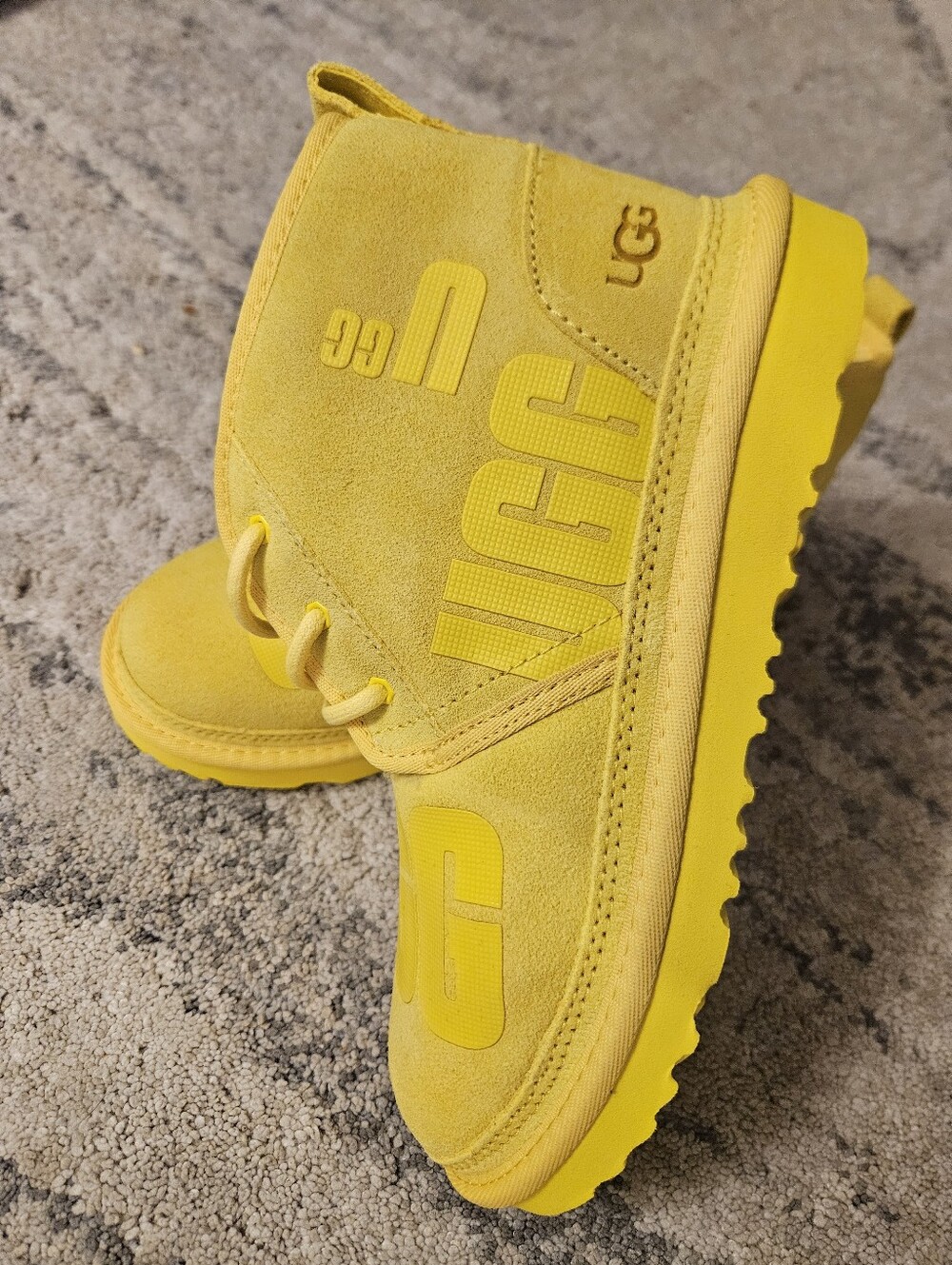 UGG Neumel II Scatter Graphic Canary Yellow Suede Boots Y5 / W6.5 - New No Box